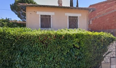 Famille Et Provence, Agence Immobilière à Simiane-Collongue