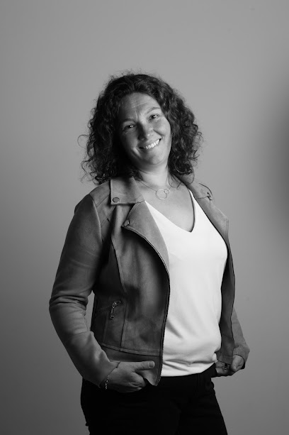 Muriel Ricard Iad France Agence Immobilière à Laval