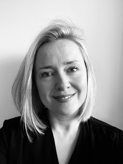 Gérôme Emmanuelle Conseillère Immo Indépendant Iad France Agence Immobilière à Pont-Péan