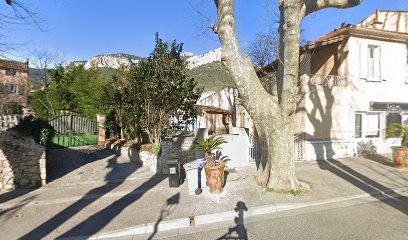 Agence immobilière Le Revest Les Eaux Les Clés du Soleil Immobilier Le Revest Les Eaux Cyrielle Gonon, Agence Immobilière au Revest-les-Eaux