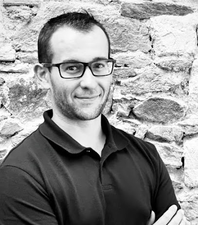 Immobilier Mike Rivière Iad France Agence Immobilière à Gétigné