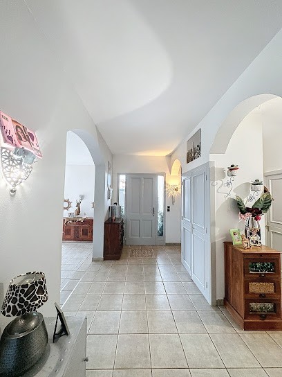 Rosa Aranda Garcin, Agence Immobilière à Montbrison