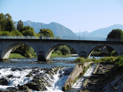 Agence Immobilière Arthurimmo.com NAY, Agence Immobilière à Nay