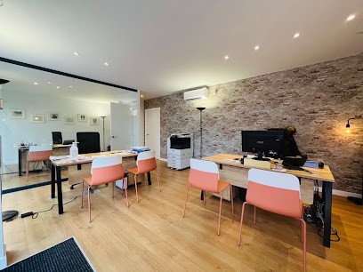 AGENCE IMMOBILIERE LAGUILLON Plage, Agence Immobilière à Hendaye