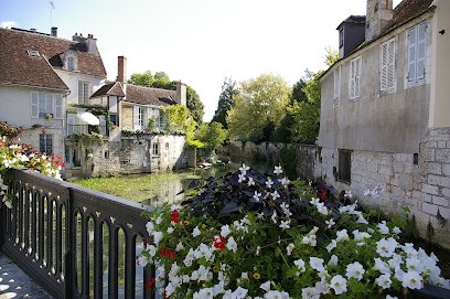 CHEVALIER D'EON IMMOBILIER J C P IMMOBILIER, Agence Immobilière à Tonnerre