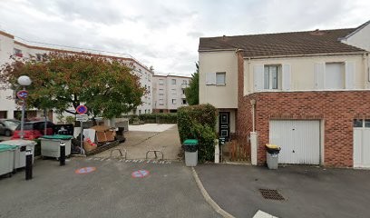 Habitation Loyer Modéré Aximo, Agence Immobilière à Élancourt