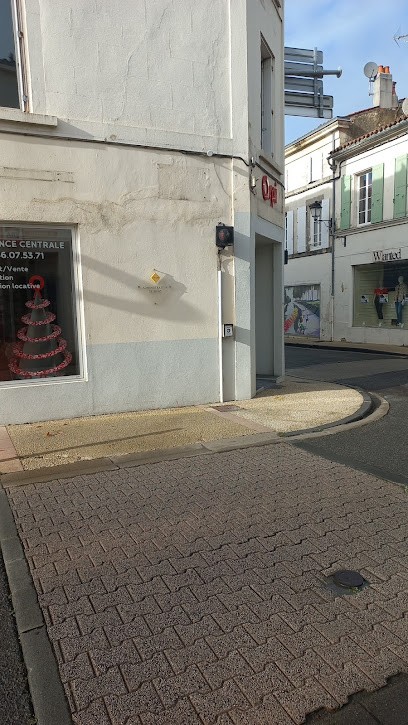 Orpi Agence immo Centrale Surgères, Agence Immobilière à Surgères