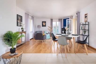 IdéHome Staging Fanny Gonin, Agence Immobilière à Tramolé