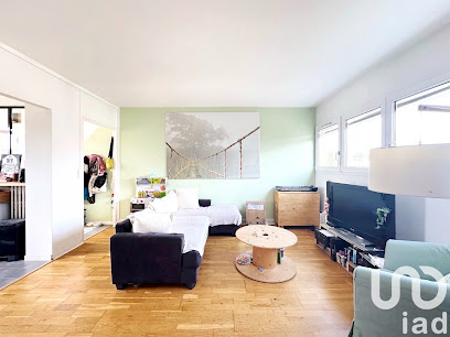 Shuo Fan - Iad France Agence Immobilière au Pecq