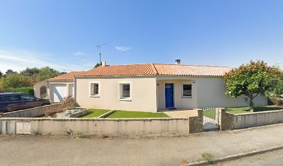 Immobiler IAD France Clara Lesueur, Agence Immobilière à Vendrennes