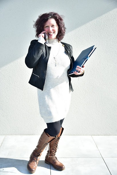 Stéphanie DE ALMEIDA-Iad France Laffrey, Agence Immobilière à Saint-Barthélemy-de-Séchilienne