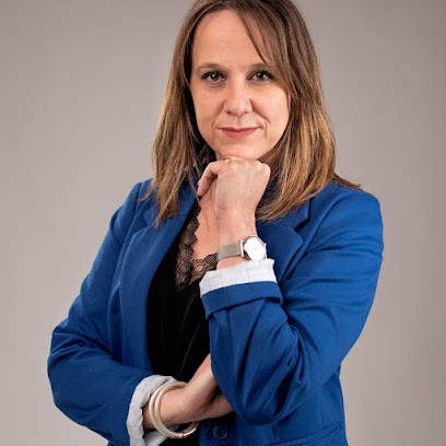 Valérie Pasquier SAFTI Immobilier, Agence Immobilière à Saint-Étienne-du-Bois