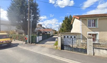 Dr House Immo Philippe Guellerin, Agence Immobilière à Neuville-de-Poitou