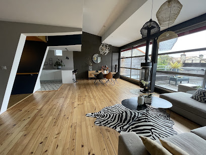 Chloé Carmona Immobilier - Agence Immobilière Agence Immobilière à Bordeaux