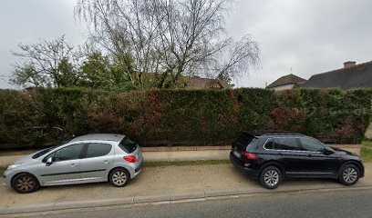 Aline Fotso Conseiller Immobilier Orléans IAD France, Agence Immobilière à Olivet