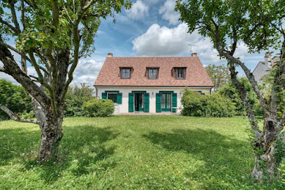 Isabelle Hemeury Capifrance - Agent Immobilier - Neauphle-Le-Château Agence Immobilière à Neauphle-le-Château