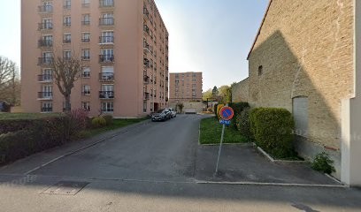 Résidence Le Village, Agence Immobilière à Saint-Brice-Courcelles