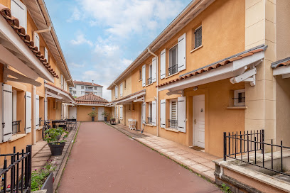 Laurence Vali Immobilier - Iad France Agence Immobilière à Bron