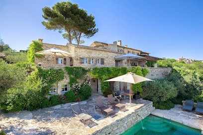 Michaël Zingraf Real Estate | Agence Immobilière Gordes, Agence Immobilière à Gordes