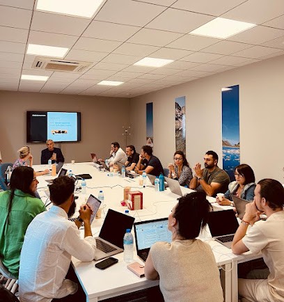 Pôle De Formation Béziers IAD France, Agence Immobilière à Colombiers