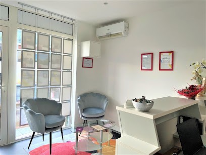 Les Alexiades, Agence Immobilière à Évenos