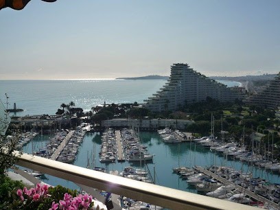 AGENCE IMMOBILIERE GREG IMMO, Agence Immobilière à Villeneuve-Loubet