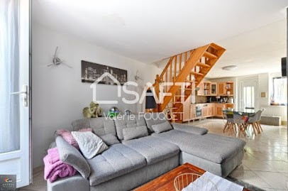 Valérie Fouquet - Conseillère immobilier SAFTI - Dommary-baroncourt et alentours, Agence Immobilière à Dommary-Baroncourt