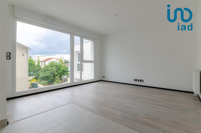 Michael Durieux Immobilier Iad France Les Lilas / Est Parisien / Île De France Agence Immobilière aux Lilas