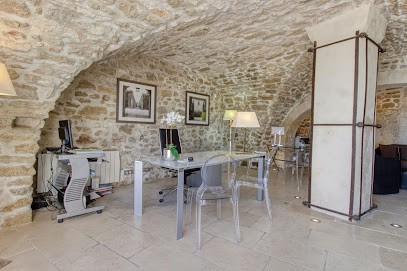 ESTATE OF LUBERON, Agence Immobilière à Ménerbes