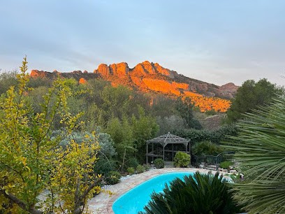 SAFTI - Julie NETTER - Conseillère En Immobilier ROQUEBRUNE-SUR-ARGENS Et Alentours, Agence Immobilière à Roquebrune-sur-Argens