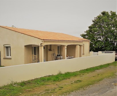 Suzy Jolly, Agence Immobilière à Vérines