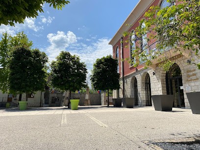 Cécile Fournier IAD France Conseillère immobilier, Agence Immobilière à Valleiry