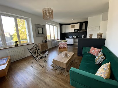 Johanne Azpeitia - Iad France- Conseiller Immobilier Dourdan, Agence Immobilière à Saint-Cyr-sous-Dourdan