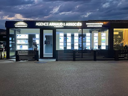 Agence ARNAUD & ASSOCIÉS, Agence Immobilière à Saint-Cyr-sur-Mer